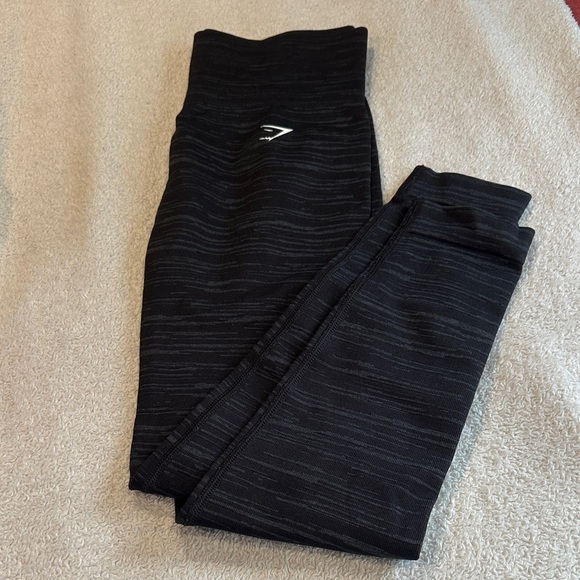 Gymshark Pants - Gymshark Black Patterned Leggings size small ( small crack in logo)
